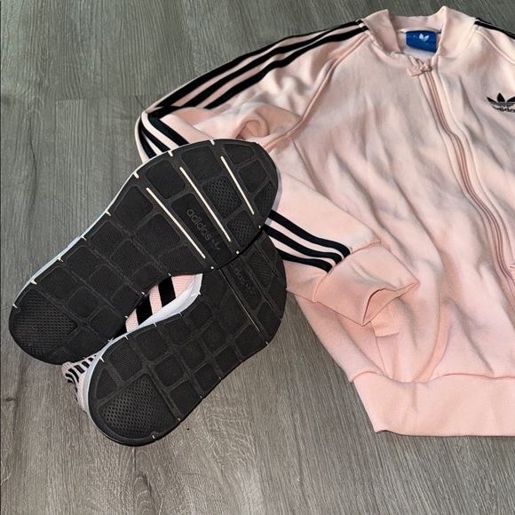 Adidas Pink Jacket M and Sneakers 8.5 with Black Stripes - Picture 4 of 5